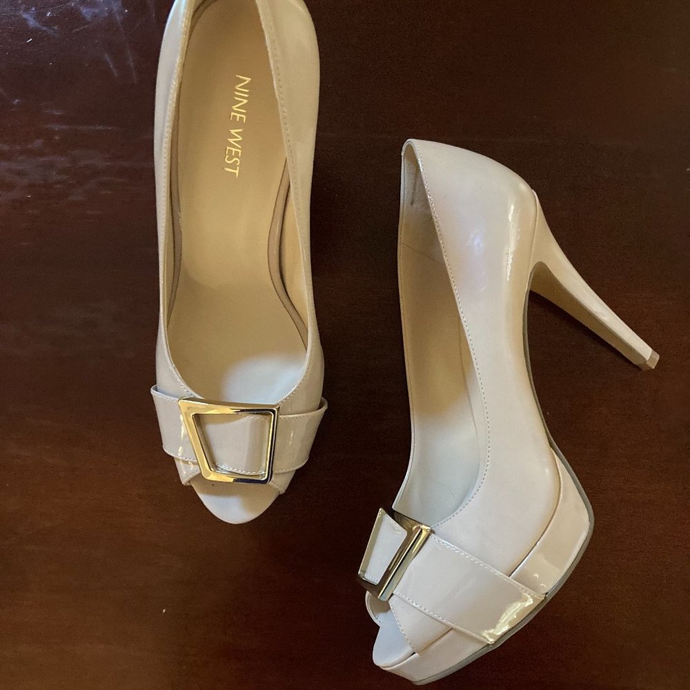 Nine West Taupe Patent Leather Platform Shoes - Size 9